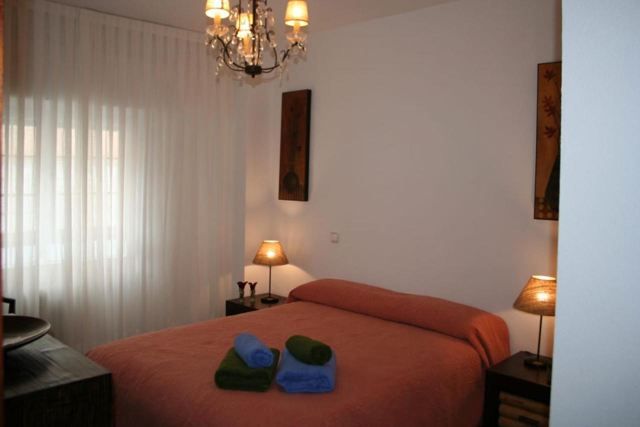 Apartamento Alojamiento Adelfas Madrid Exterior foto