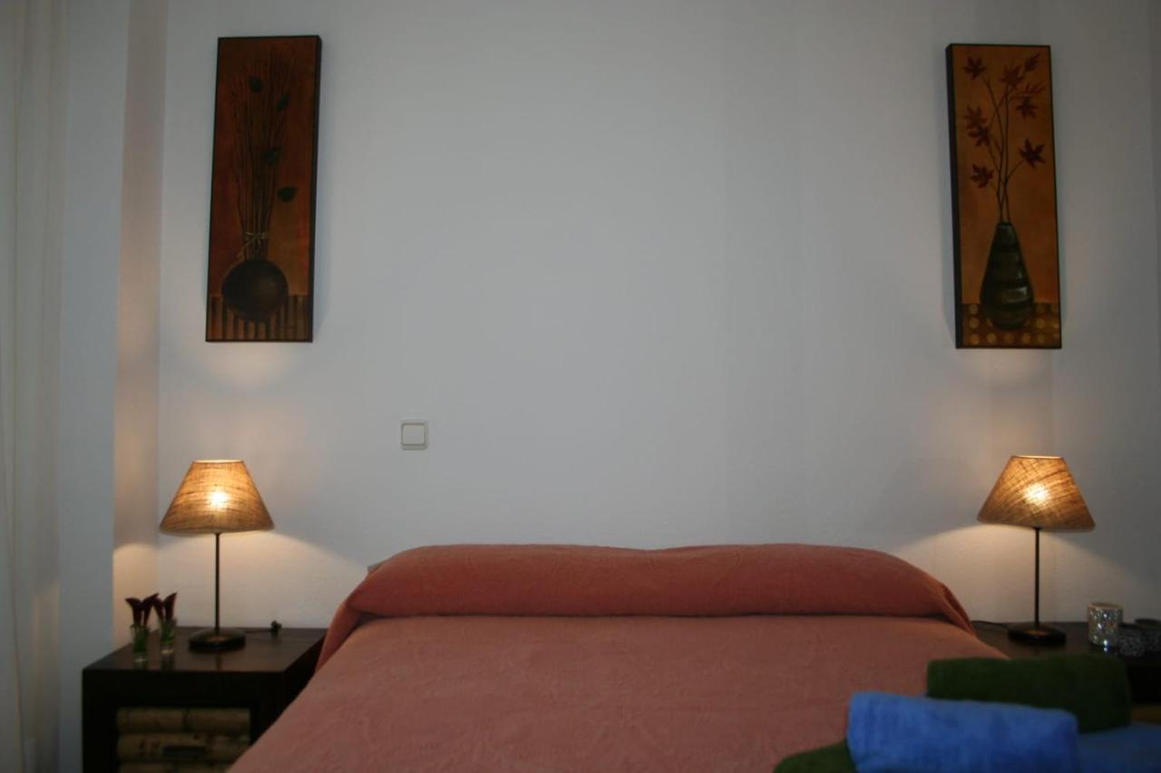 Apartamento Alojamiento Adelfas Madrid Exterior foto