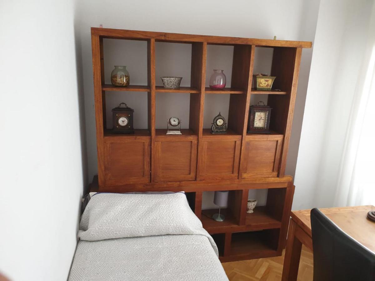 Apartamento Alojamiento Adelfas Madrid Exterior foto