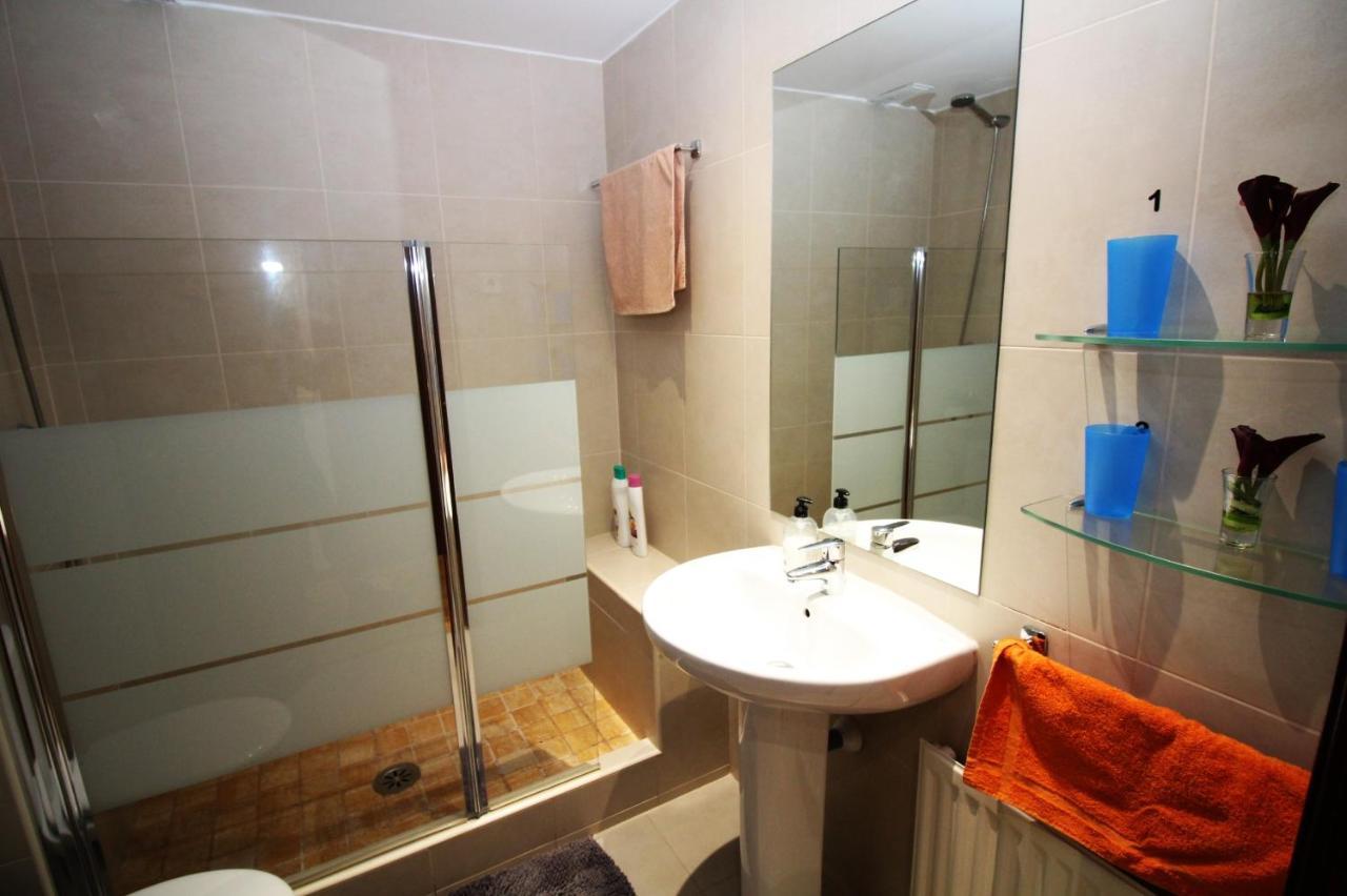 Apartamento Alojamiento Adelfas Madrid Exterior foto