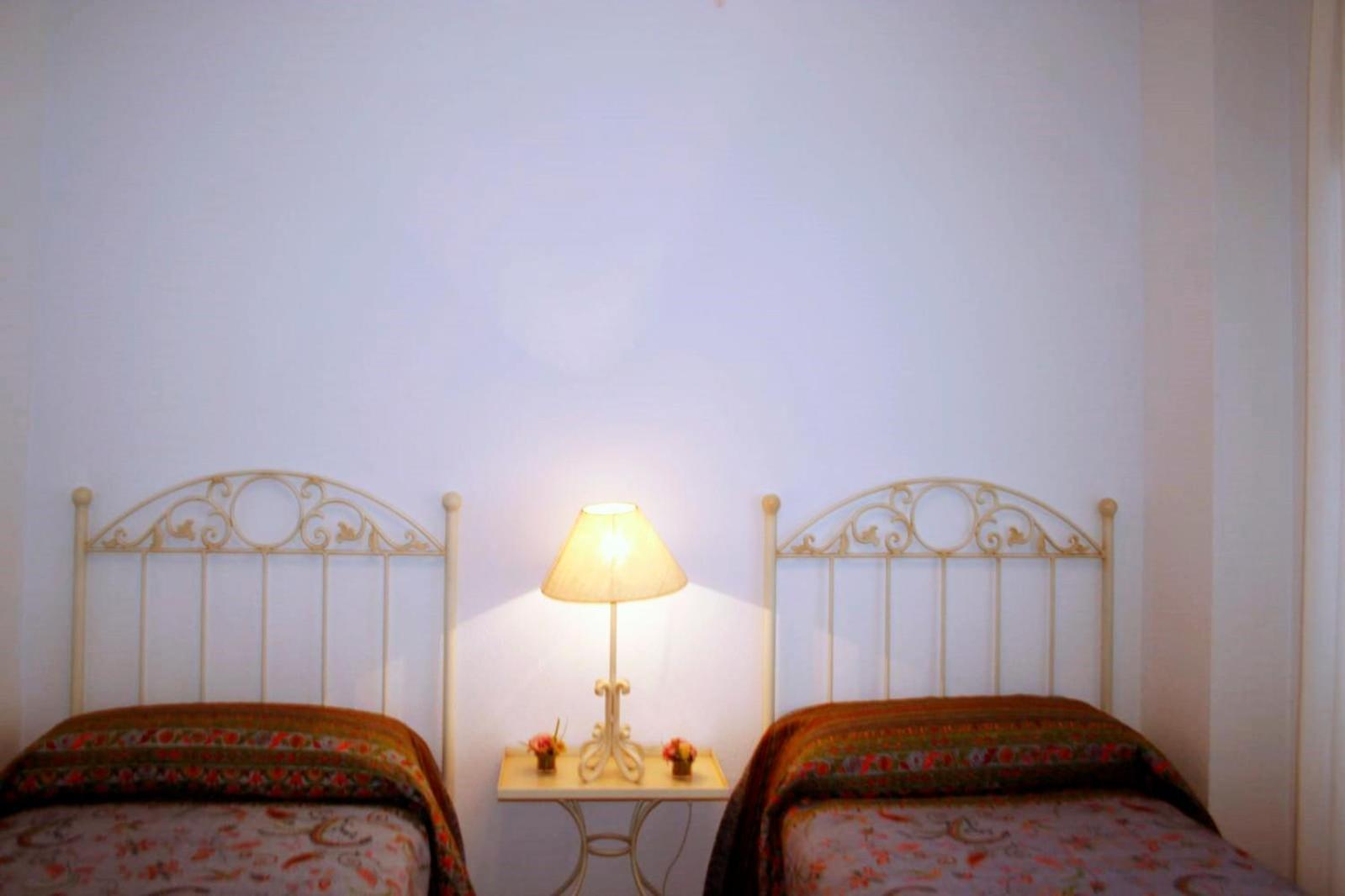 Apartamento Alojamiento Adelfas Madrid Habitación foto
